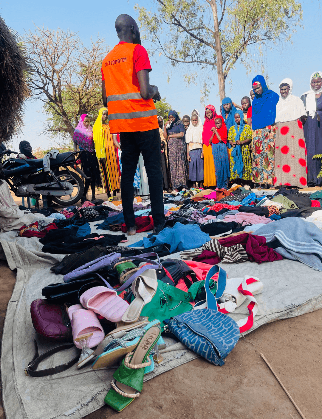 Distribution of clothes